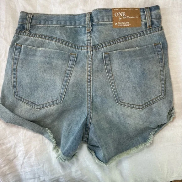 One Teaspoon Outlaws Low Waist  Boyfriend Shorts - Picture 4 of 7